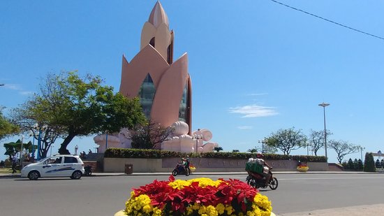 img-https://cdn.muadi.com.vn/api/images?path=/Upload/561/5aaa9326-8e91-4fd1-b2a4-21eb937620dc.jpeg