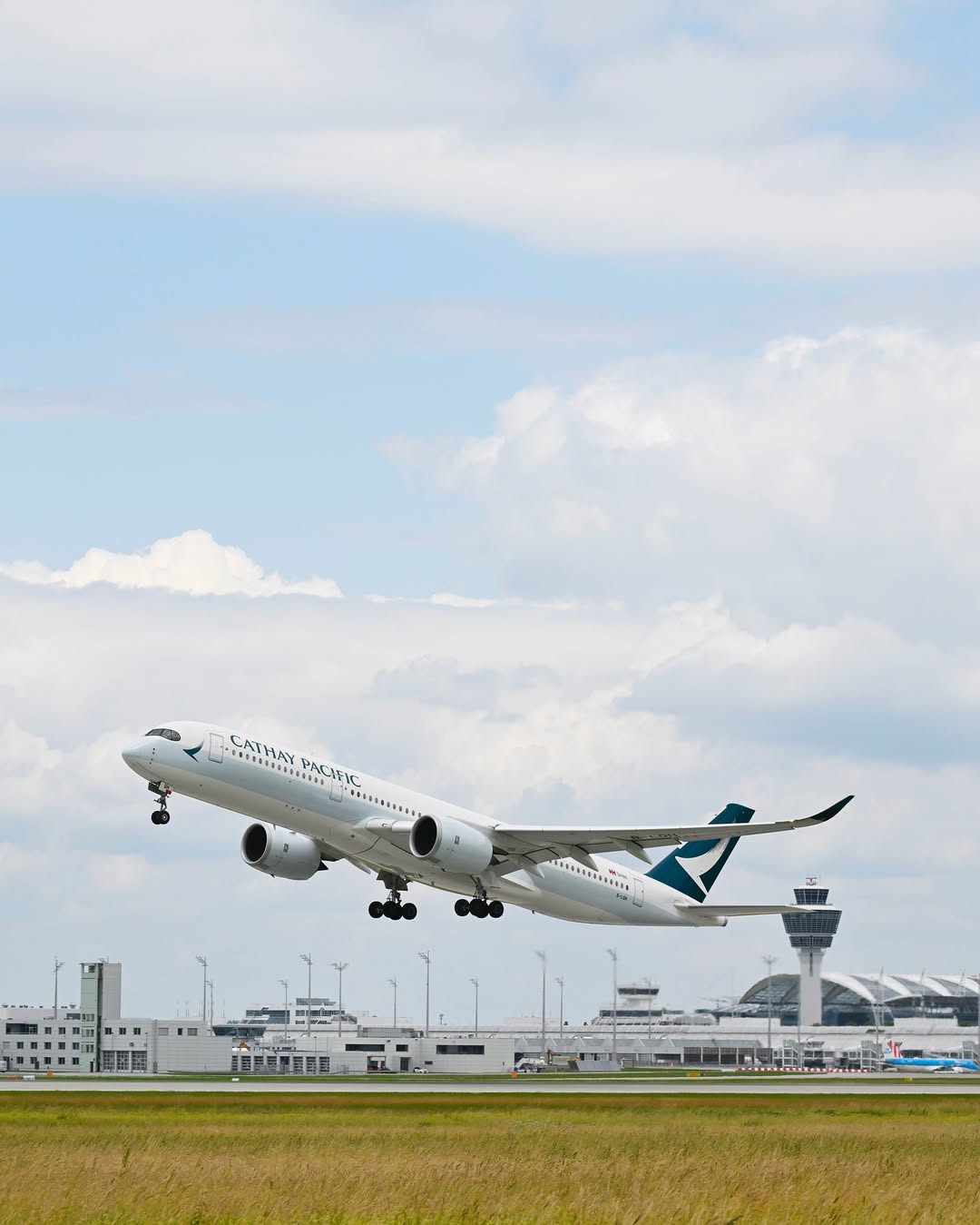 img-tang-tan-suat-bay-cathay
